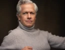 Professional Headshot of man sitting in the studio